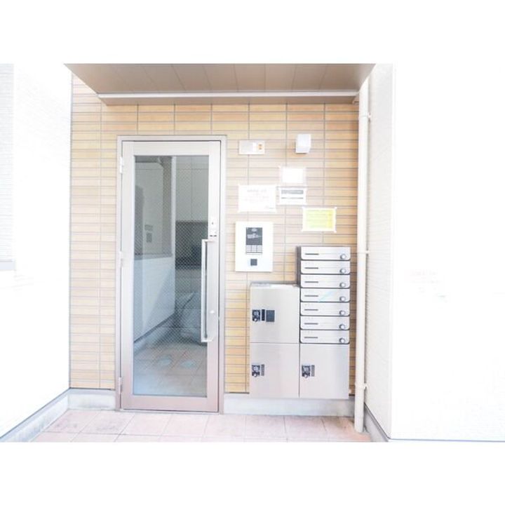 ハーモニーテラス城木町の玄関
