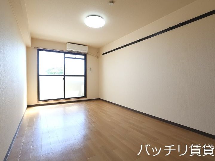 ハピネス公園前の居間