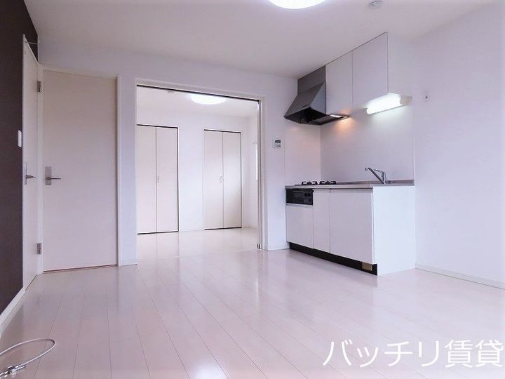 愛知県名古屋市西区新道1丁目の賃貸アパートの居間