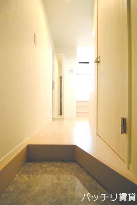 エルピーダの玄関