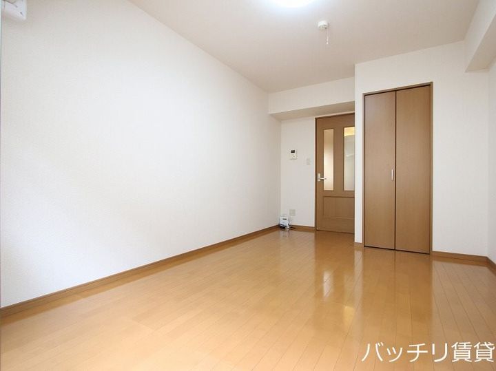 Gracia名駅の居間