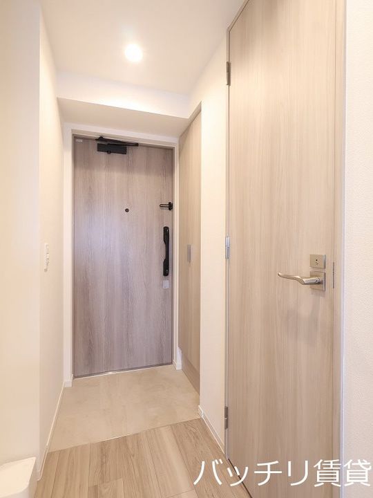 メイクスアート上前津VIの玄関