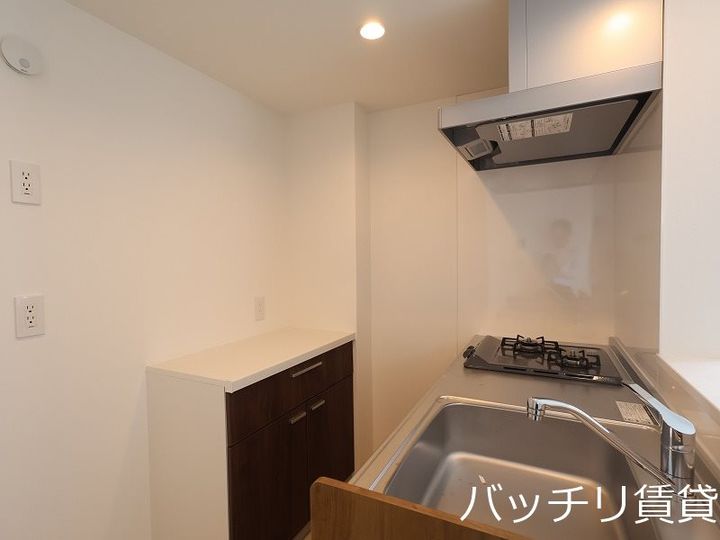 愛知県名古屋市中村区鈍池町3丁目の賃貸アパートのキッチン