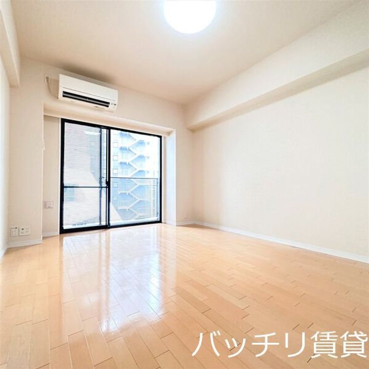 愛知県名古屋市中村区則武1丁目の賃貸マンションの居間