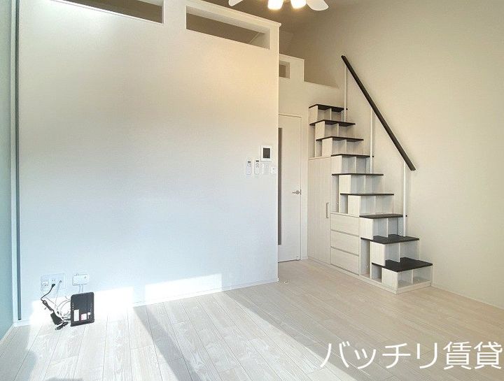 福岡県福岡市城南区梅林1丁目の賃貸アパートの居間