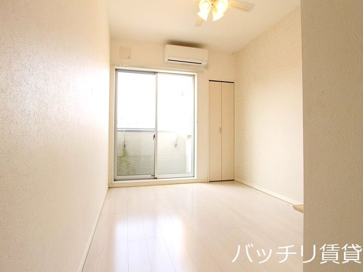福岡県福岡市城南区別府1丁目の賃貸アパートの居間