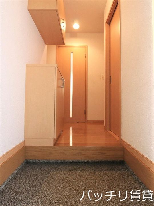 福岡県福岡市城南区七隈6丁目の賃貸アパートの玄関