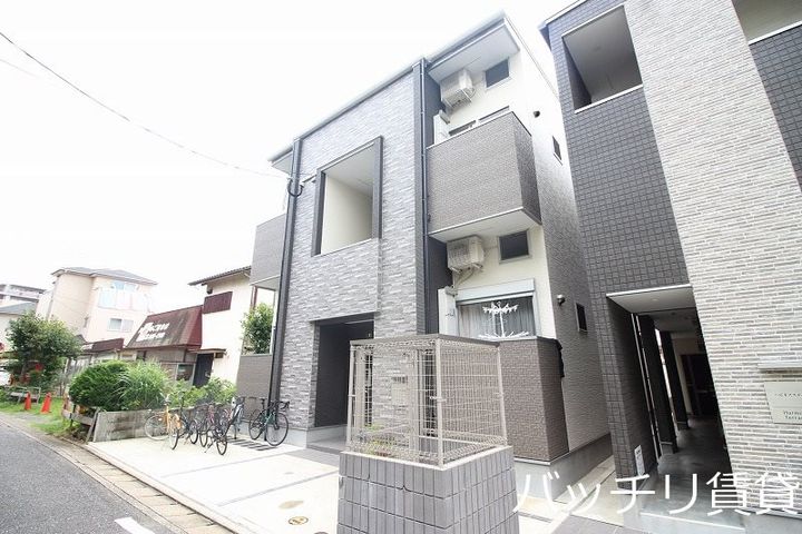 福岡県福岡市東区名島3丁目の賃貸アパートの外観