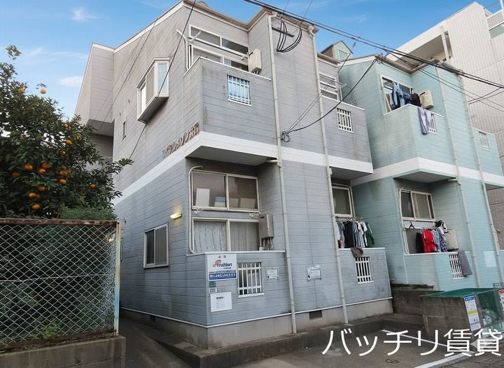 ロイヤルメゾン井尻の外観