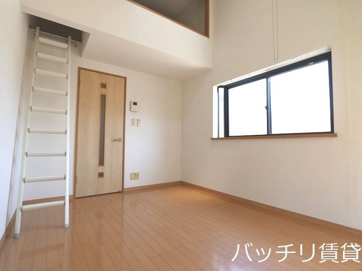 フレンドリー井尻の居間