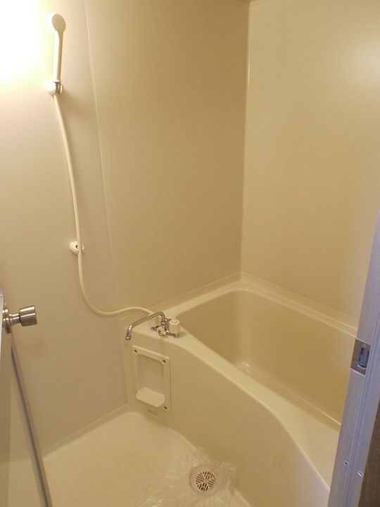 静岡県裾野市佐野の賃貸マンションの風呂