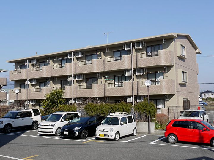 静岡県駿東郡長泉町竹原の賃貸マンションの外観
