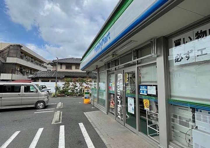 梅田ファニッシュメントの周辺