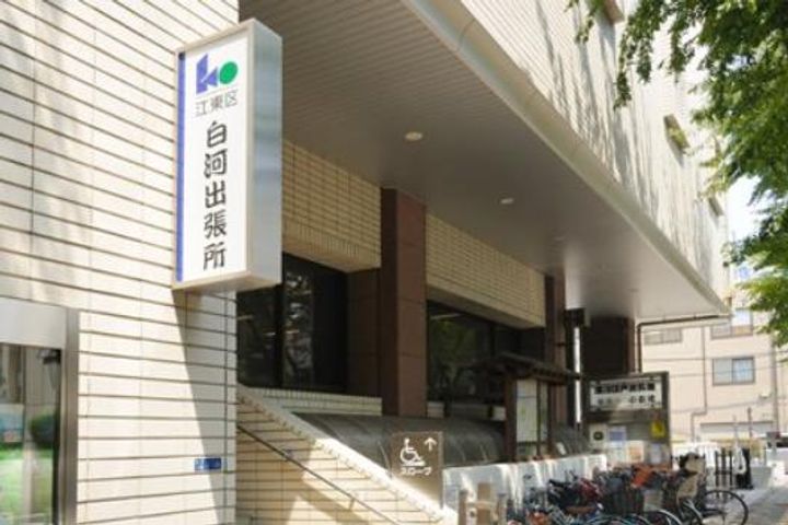 ドミール清澄302の玄関