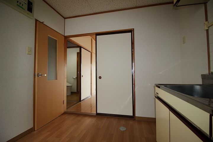 長野MKビル302の居間
