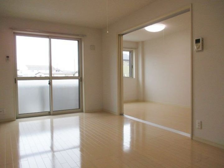 JOY・タキザワの居間