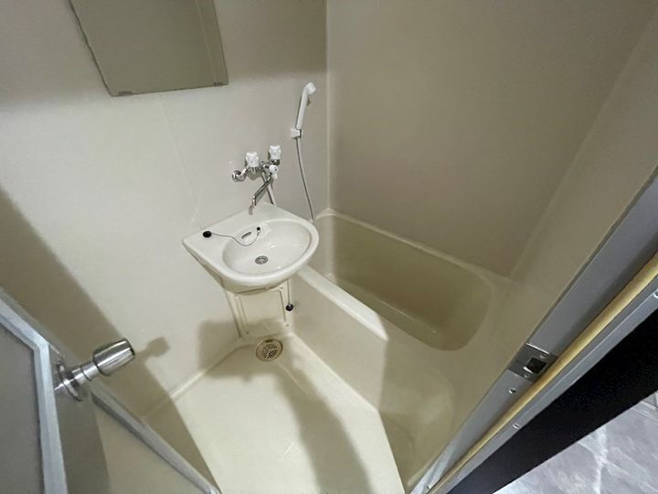 兵庫県神戸市東灘区岡本2丁目の賃貸マンションの風呂