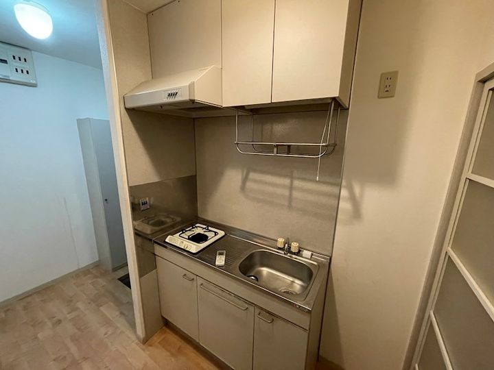 兵庫県神戸市東灘区住吉本町2丁目の賃貸アパートのキッチン