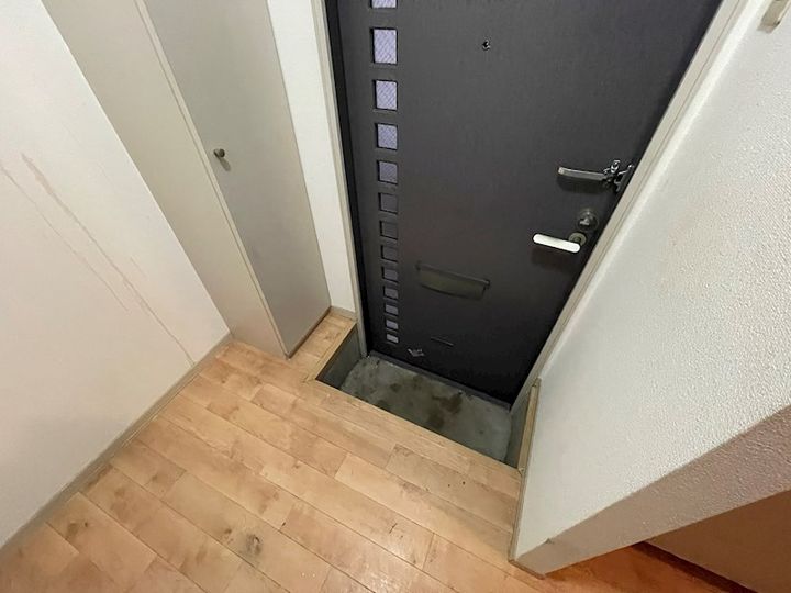 兵庫県神戸市東灘区住吉本町2丁目の賃貸アパートの玄関