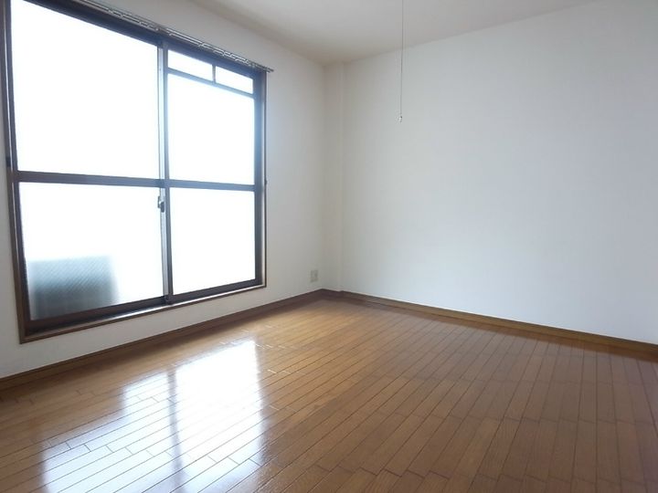 ドミール青木の居間