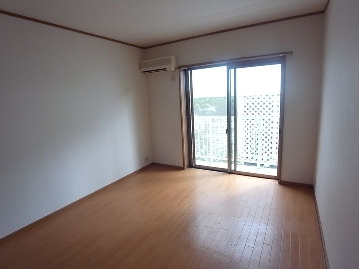セレブ岡本の居間