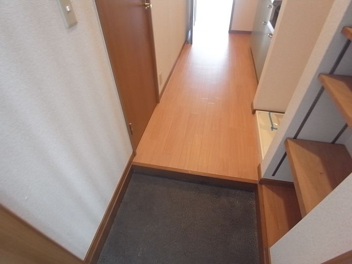 セレブ岡本の玄関