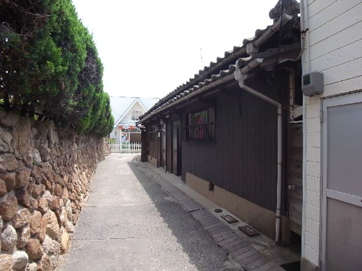 セレブ岡本の外観