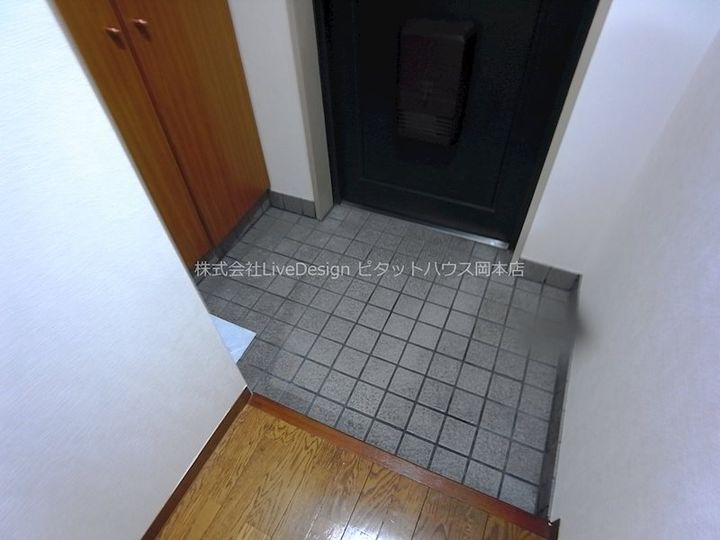 兵庫県神戸市東灘区田中町2丁目の賃貸マンションの玄関