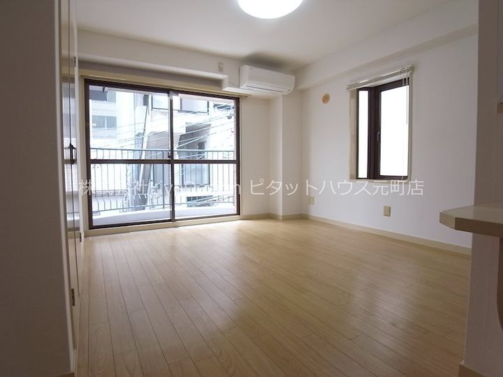 ダフネ二番館の居間