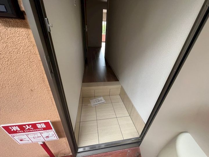 ビーコート熊内の玄関