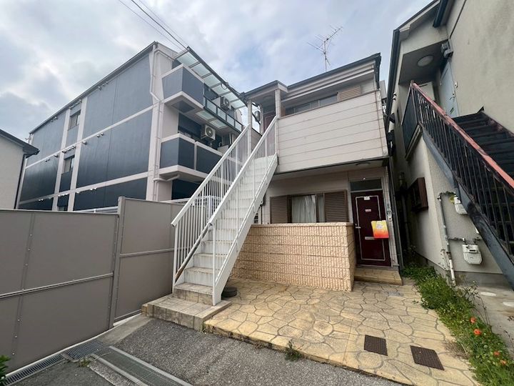 兵庫県神戸市灘区灘北通2丁目の賃貸アパートの外観