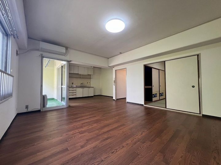 西鈴壱番館の居間