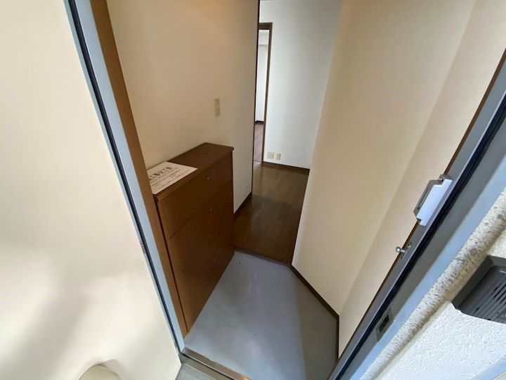 兵庫県神戸市灘区大石北町の賃貸マンションの玄関