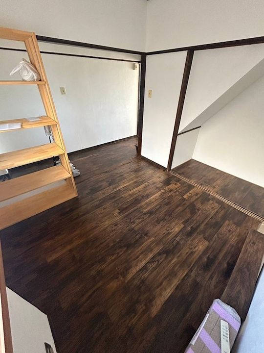 高丸ビルA棟の居間