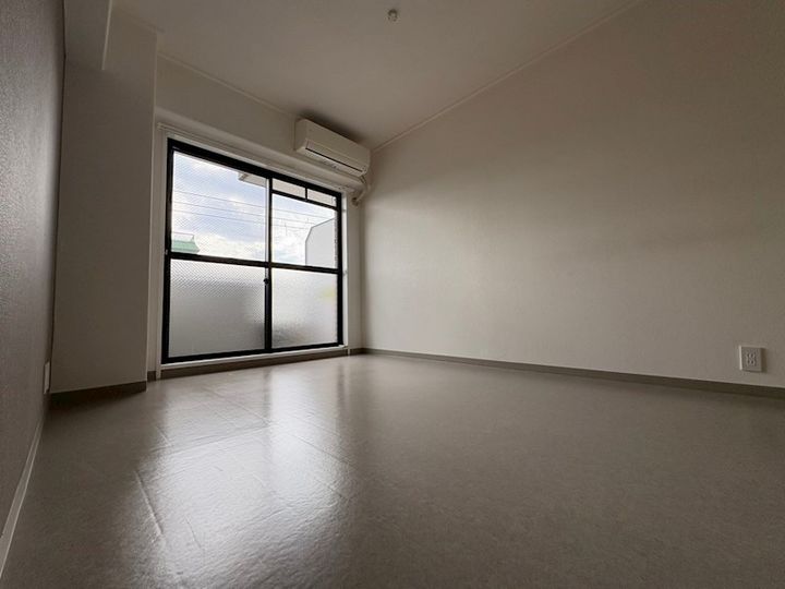 兵庫県神戸市東灘区御影石町2丁目の賃貸マンションの居間