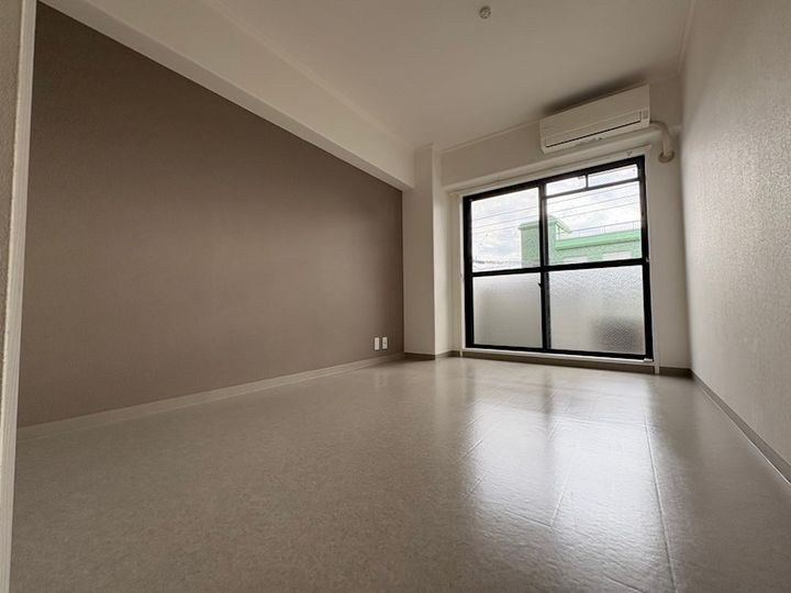 兵庫県神戸市東灘区御影石町2丁目の賃貸マンションの居間