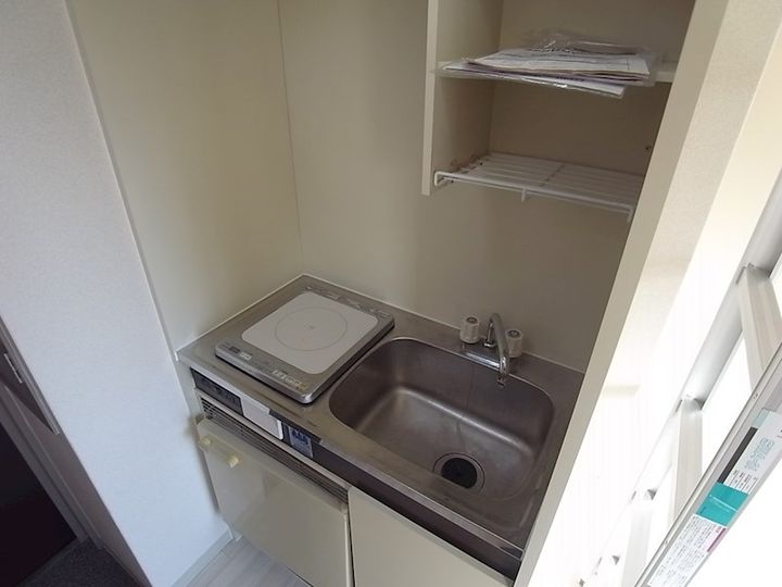 兵庫県神戸市灘区六甲町1丁目の賃貸マンションのキッチン