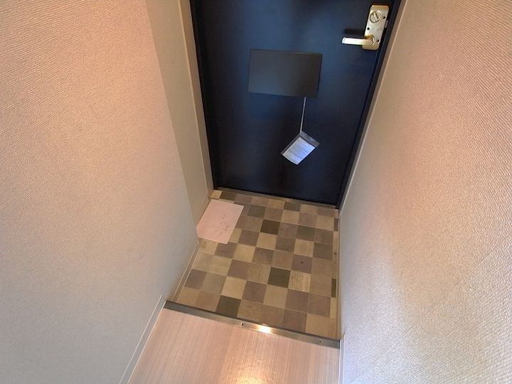 兵庫県神戸市東灘区青木2丁目の賃貸マンションの玄関