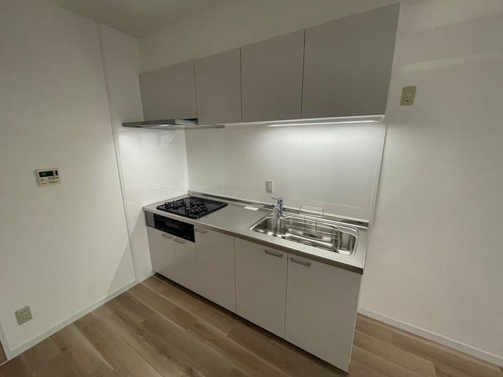 兵庫県神戸市東灘区西岡本3丁目の賃貸マンションのキッチン