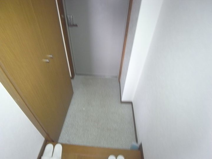 リアライズ羽坂通の玄関