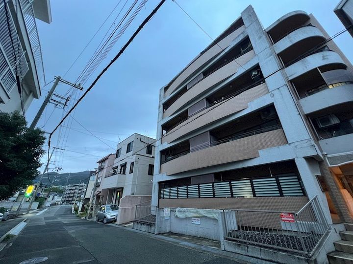 兵庫県神戸市灘区篠原中町3丁目の賃貸マンションの外観