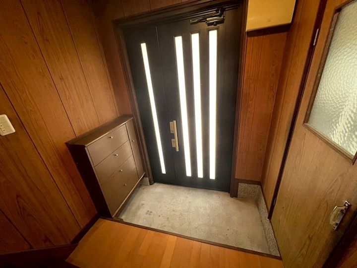 兵庫県神戸市灘区赤坂通3丁目(一戸建)の賃貸物件の玄関