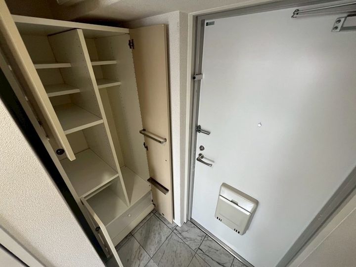朝日プラザ兵庫大開通の玄関