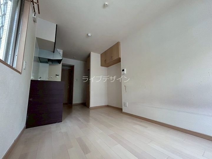 アンフィニ坂口通の居間