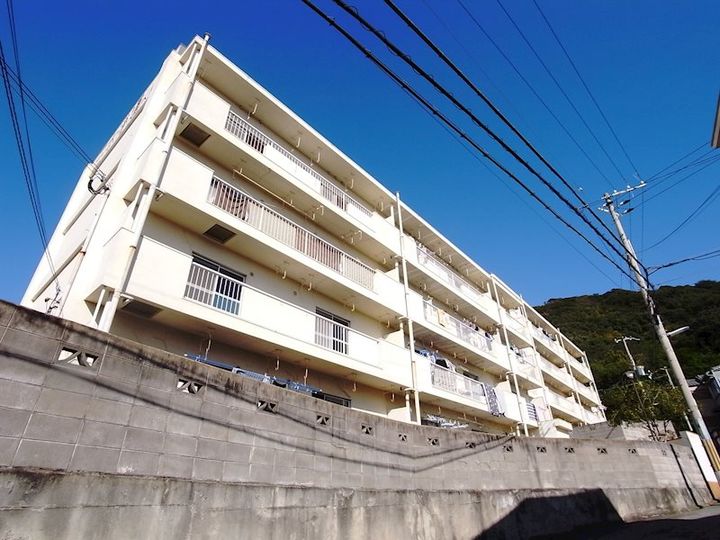 兵庫県神戸市垂水区塩屋台3丁目の賃貸マンションの外観
