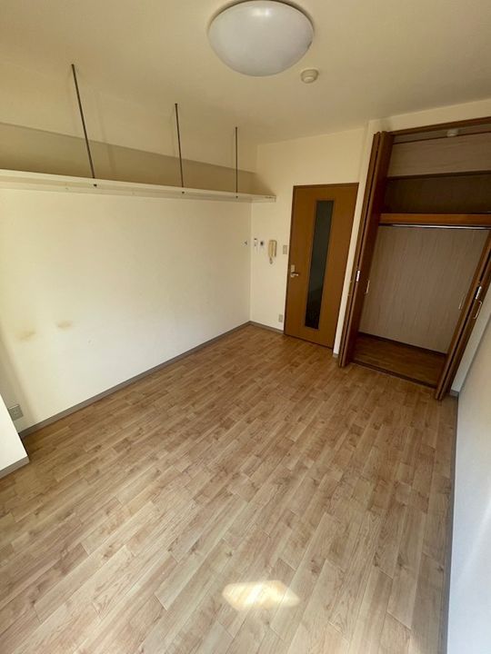 兵庫県神戸市須磨区養老町2丁目の賃貸マンションの居間