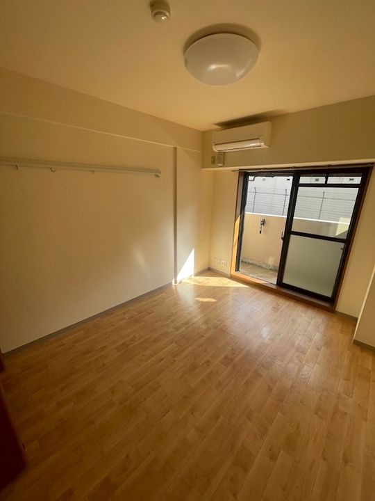 兵庫県神戸市須磨区養老町2丁目の賃貸マンションの居間