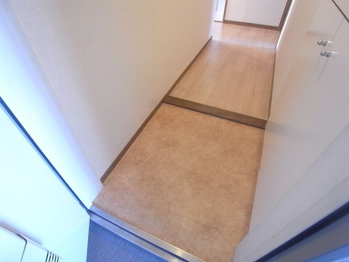 プレセランス東須磨の玄関