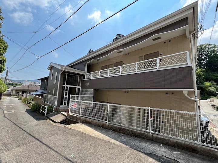 コスモメイト鈴蘭西の外観