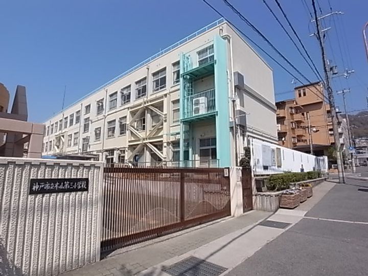 ソレーユ・コート A棟の外観